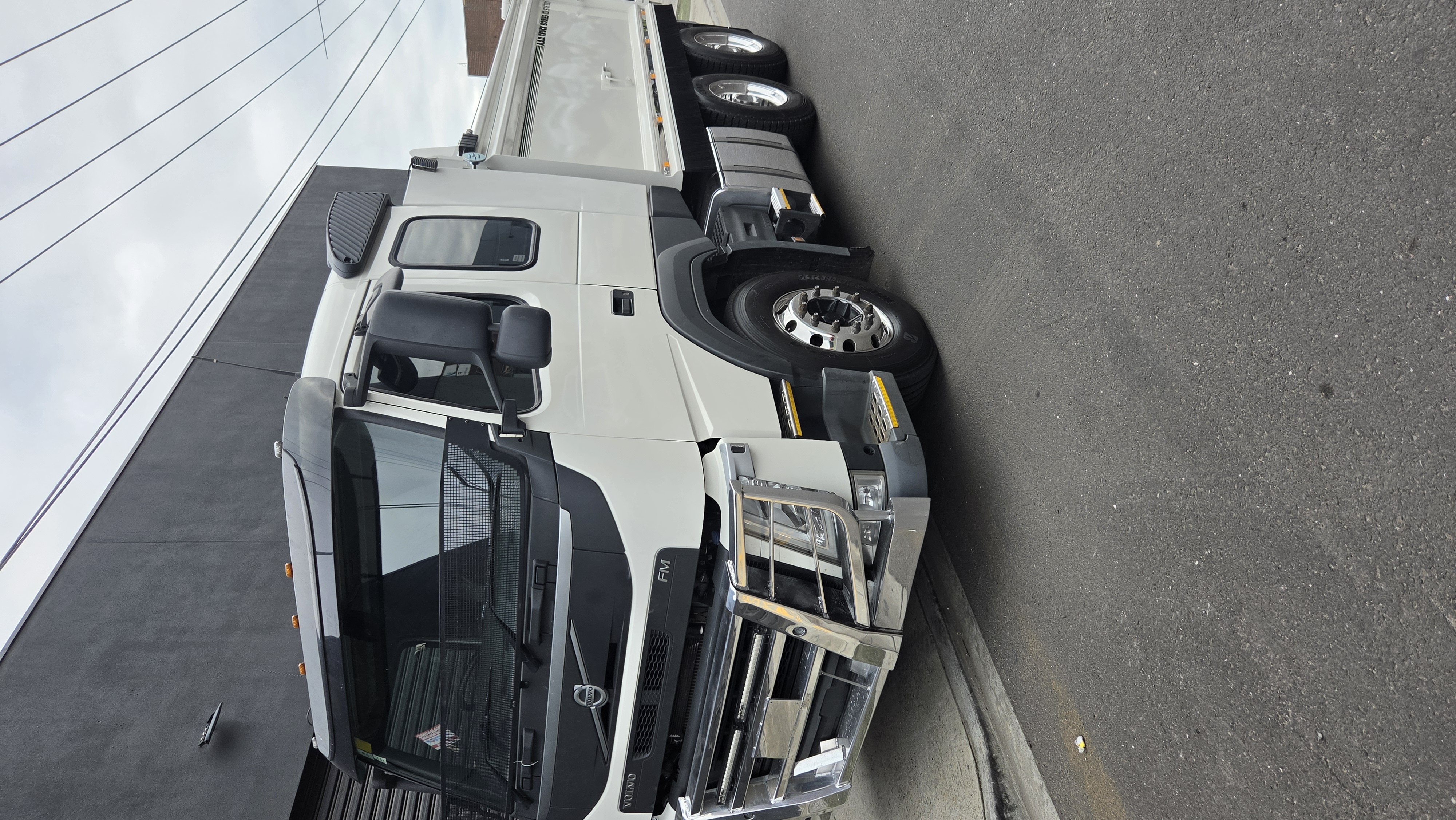 Volvo FM11 460 image 2